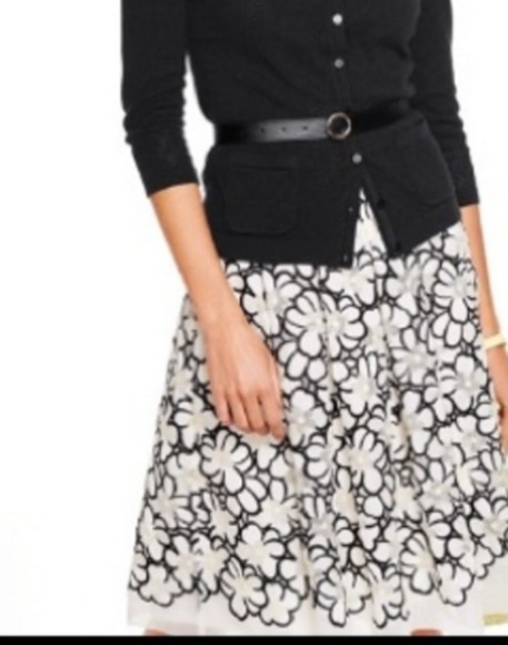 EUC TALBOTS DAISY SKIRT - Picture 4 of 6